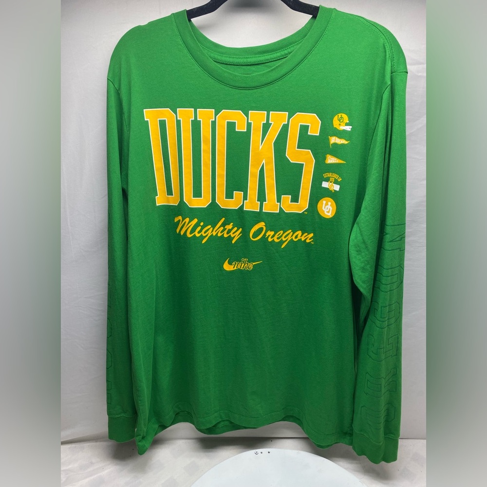 Nike Oregon Ducks Mighty Oregon LS T-shirt Women’s Size XL Green